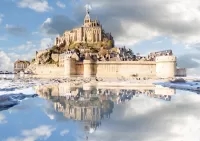 Jigsaw Puzzle Castle and reflection
