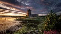 Jigsaw Puzzle Castle on the shore
