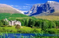 Jigsaw Puzzle Castle in the mountains