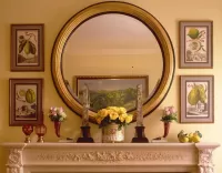 Bulmaca Mirror over the fireplace