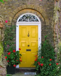 Rätsel Yellow door