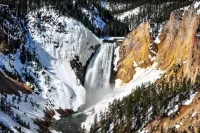 Rompecabezas Winter waterfall