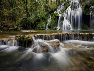 Пазл «Водопад в лесу»