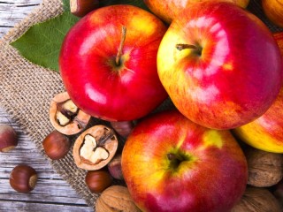 Пазл «Яблоки и орехи»